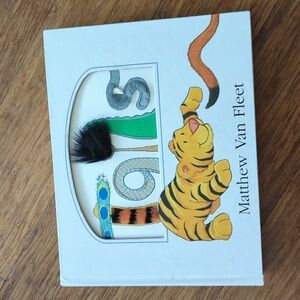 Tails by Matthew Van Fleet 2003 excellent pull tab kids book